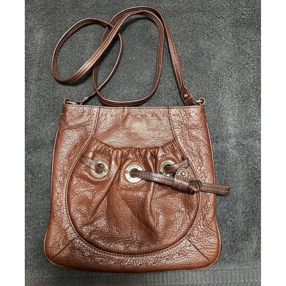 B. Makowsky Brown 100% genuine leather Purse, multiple pockets, leather strap